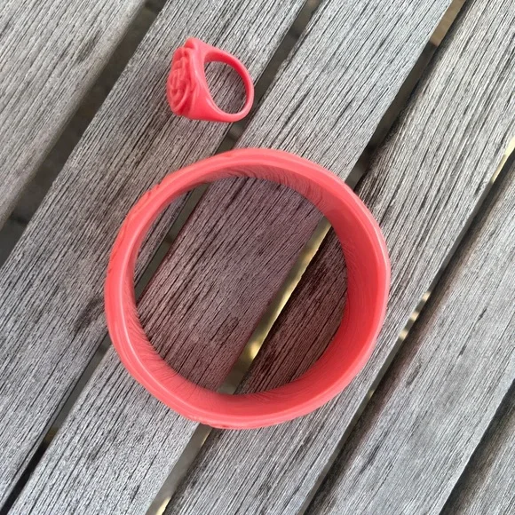 Lucite Pink/Coral Rose Carved Bracelet and Ring Set - Picture 5 of 6